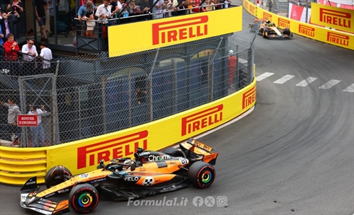 È solo venerdì - Leclerc sente l'aria di casa, ma occhio alle McLaren (e a Max) - È solo venerdì - Leclerc sente l'aria di casa, ma occhio alle McLaren (e a Max)