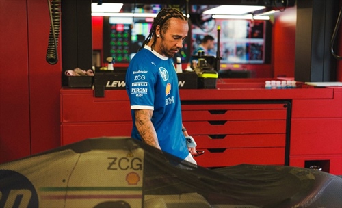 Ecclestone ambiguo: «Horner? In Ferrari c'è il caos. Elkann insulta perfino i piloti» - Ecclestone ambiguo: Horner? In Ferrari c'è il caos. Elkann insulta perfino i piloti