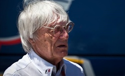 Ecclestone: «Il mal di schiena di Hamilton? Tutte stro****e. Potrebbe ritirarsi, il modo c'è»