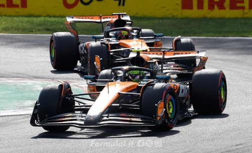 Ecclestone sul team order McLaren: «Abbiamo capito chi è il preferito per il titolo» - Ecclestone sul team order McLaren: «Abbiamo capito chi è il preferito per il titolo»