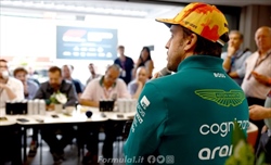 I lavori dei piloti di F1 se non fossero in F1. Lo sfottò di Alonso - Ecco che lavoro avrebbero fatto i piloti di F1 se non fossero sulla griglia. Alonso: «Sembra la cosa più facile»