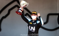 Ecco chi è Guanyu Zhou: la Alpine già pensa al dopo Alonso? - Ecco chi è Guanyu Zhou: la Alpine già pensa al dopo Alonso?