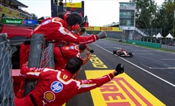 Ferrari, svelato il momento decisivo per la vittoria di Leclerc a Monza - Ecco come la Ferrari ha beffato la McLaren a Monza: la ricostruzione