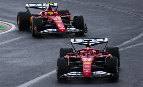 Ecco perché il famoso «assetto da bagnato» della Ferrari non è mai esistito