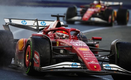 Ecco perché il famoso «assetto da bagnato» della Ferrari non esiste - Ecco perché il famoso «assetto da bagnato» della Ferrari non è mai esistito