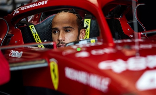 Ecco perché l'incoerenza di Hamilton è l'emblema della confusione presente in Ferrari