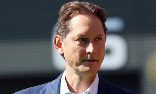 Elkann durissimo contro i piloti Ferrari: «Che si concentrino a guidare e parlino meno»