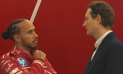 Elkann presente in Bahrain per i test, Hamilton ne approfitta: «Voglio imparare da lui»