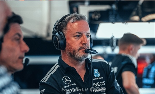 Esclusiva - Mercedes e Ferrari con meno motore nelle prime gare? Risponde Bradley Lord