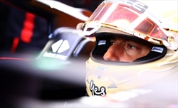 Evento Red Bull, Ricciardo torna al volante dopo l'infortunio