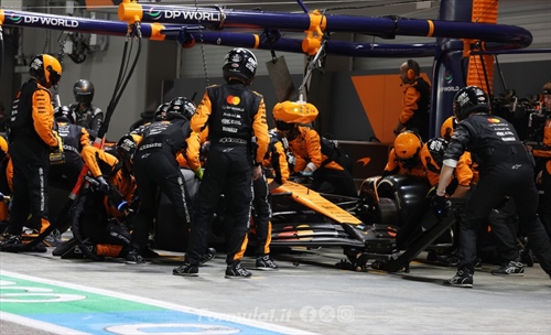 Due pit stop obbligatori nel 2026: la proposta è reale e sarà discussa molto presto - F1 2026, due pit stop obbligatori: la proposta è reale e sarà discussa molto presto