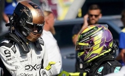 F1, Hamilton costretto a correggere delle «str***ate» nel film di Brad Pitt - F1, Hamilton costretto a correggere delle «str***ate» nel film di Brad Pitt