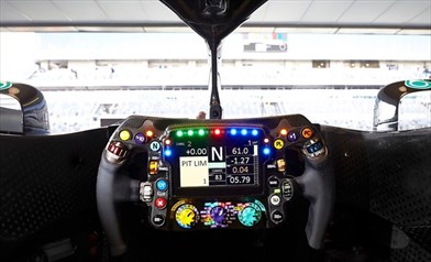 F1, scopriamo l'evoluzione e le funzioni del volante di una monoposto - F1, scopriamo l'evoluzione e le funzioni del volante di una monoposto
