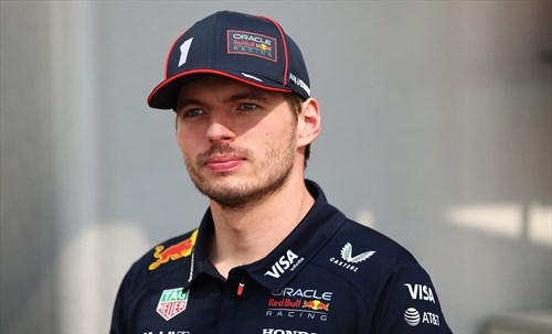 F1, Verstappen avverte: «Nei test saremo più fermi ai box che in pista». Il motivo