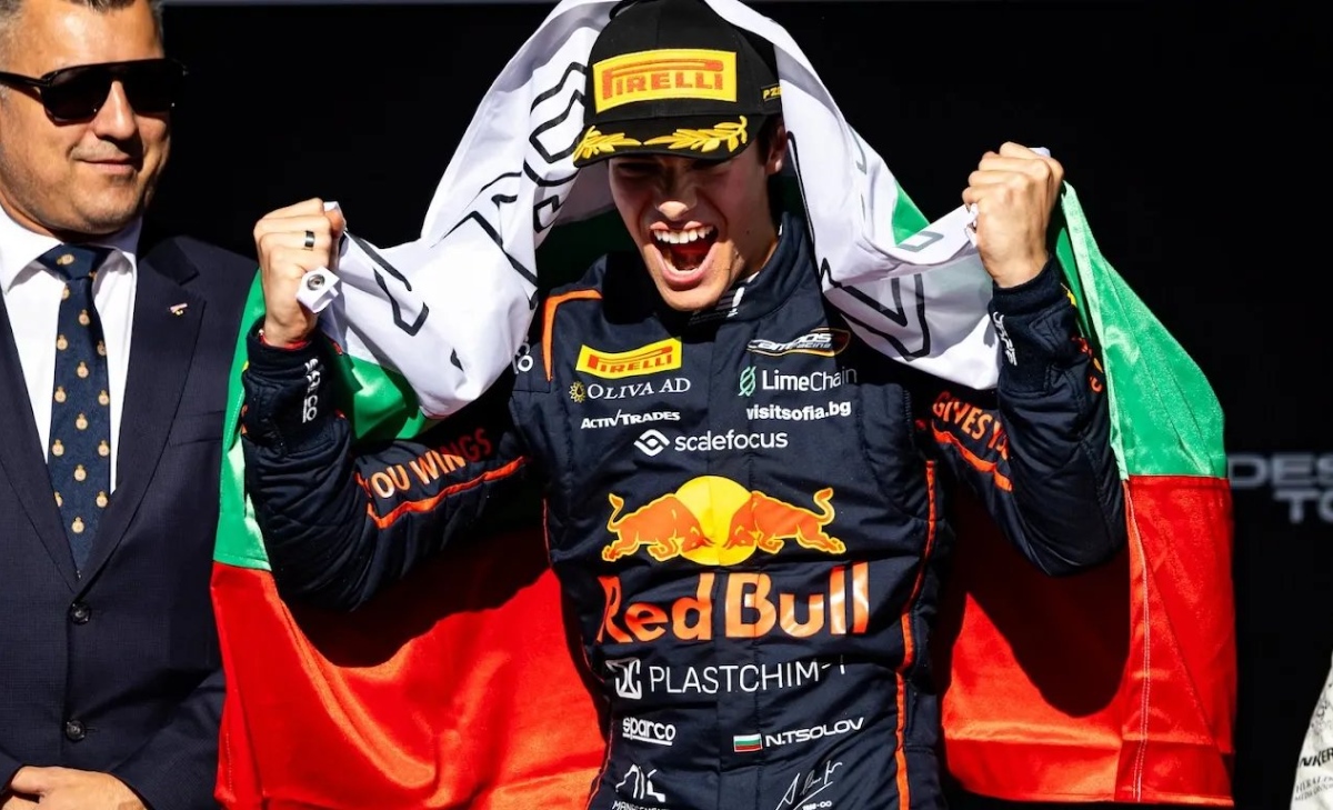 F2, Monaco - Feature Race: Tsolov cala il tris nel Principato, Camara crolla nel finale