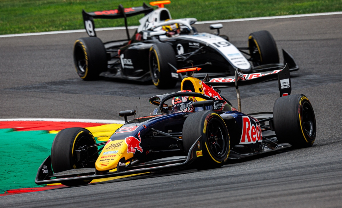 F3, Belgio - Freature Race: trionfo Rivera, Slater accende la corsa al campionato