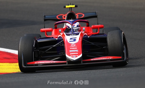 F3, Belgio - Qualifiche: tra pioggia e bandiere rosse Slater firma la pole a Spa