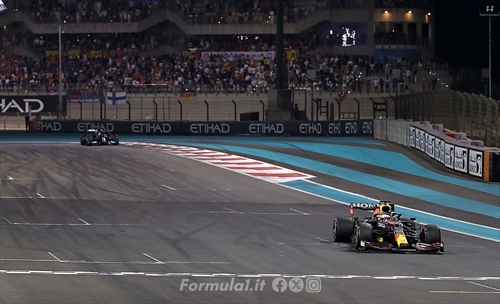 Fallito il tentativo di pace tra Lewis Hamilton e la Safety Car