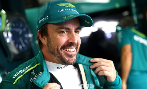 Fernando Alonso e quella spiccata iconicità social che conquista la generazione Z - Fernando Alonso e l'irriverenza social che conquista la generazione Z