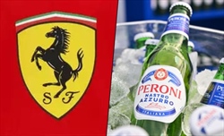 Ferrari accoglie Peroni: Leclerc, Sainz e Vasseur diventano attori - Ferrari accoglie Peroni: Leclerc, Sainz e Vasseur diventano attori