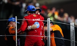 Ferrari ad un sor-passo dal sogno. È mancato quello decisivo di Sainz - Ferrari ad un sor-passo dal sogno, è mancato quello decisivo di Sainz