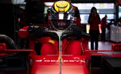 Ferrari, al via i test a Fiorano con Shwartzman sulla SF-21 (da domani Leclerc e Sainz): le immagini - Ferrari, al via i test a Fiorano: tutte le immagini