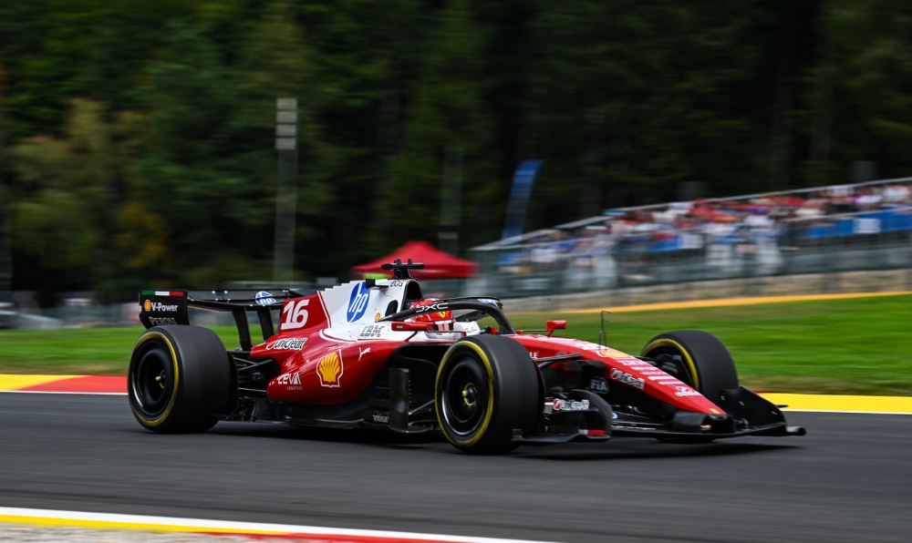 Ferrari beffata in Q3. Vasseur: «La bandiera gialla ha danneggiato Leclerc»