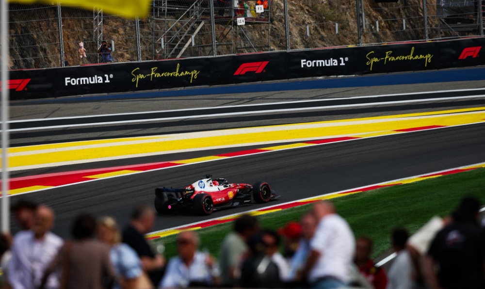 Ferrari beffata in Q3. Vasseur: «La bandiera gialla ha danneggiato Leclerc» Ferrari beffata in Q3. Vasseur: «La bandiera gialla ha danneggiato Leclerc»