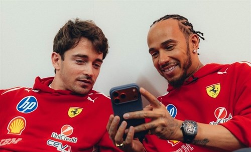 Ferrari, cambiano gli equilibri nel box? Ora Hamilton è «entrato in testa» a Leclerc - Ferrari, cambiano gli equilibri nel box? Ora Hamilton è «entrato in testa» a Leclerc