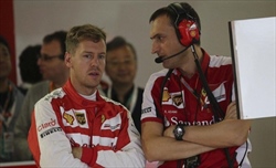 Ferrari, ecco chi sarà l'ingegnere di pista di Lewis Hamilton - Ferrari, ecco chi sarà l'ingegnere di pista di Lewis Hamilton