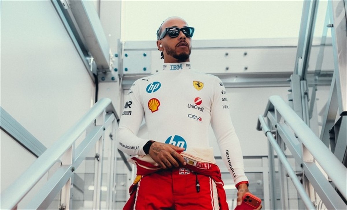 Ferrari, Hamilton combattuto in radio: «Spiace non aver vinto. Vi sono grato per tutto»