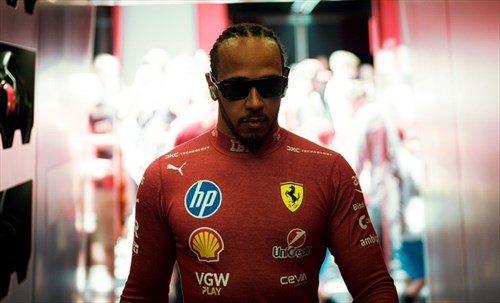 Ferrari, Hamilton preoccupanto in radio: «Dobbiamo trovare una soluzione...»