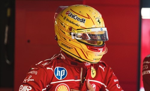 Ferrari, Hamilton sconsolato: resta in macchina e si sfoga in radio. I dettagli  - Ferrari, Hamilton sconsolato: resta in macchina e si sfoga in radio. I dettagli 