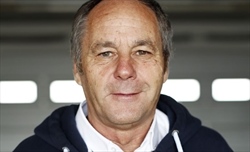 Hamilton: Ferrari sì, Ferrari no. Berger: «Potrebbe provarci o fare come Senna». Poi lancia Max - Ferrari: Hamilton sì, Hamilton no. Berger: «Potrebbe provarci o fare come Senna». Poi lancia Max