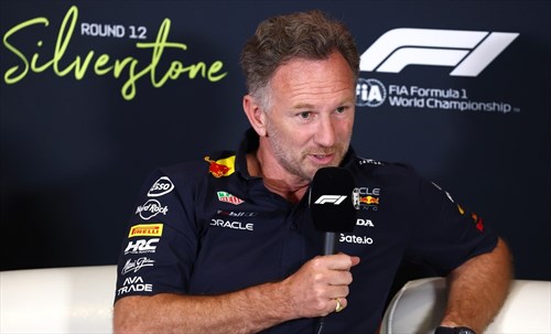 Ferrari, Horner si comporta da «incompetente». L'ex Red Bull sotto accusa