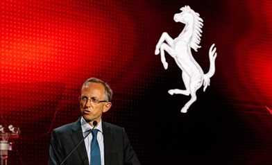 Ferrari, il CEO Vigna cita Eraclito: «Ricerca del nuovo team principal? Tutto scorre»