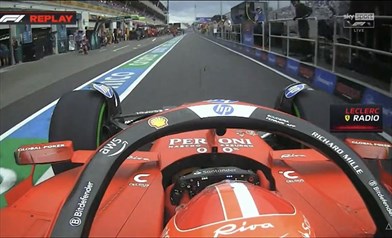 Ferrari, il siparietto via radio tra Leclerc e il suo ingegnere: «Posso andare in bagno?»