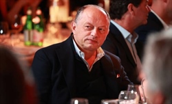 Ferrari, l'ex: «Titolo? Non importa che dice Vasseur, conta solo una cosa. Red Bull quasi al limite...» - Ferrari, l'ex: «Titolo? Non importa che dice Vasseur, conta solo una cosa. Red Bull quasi al limite...»