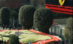 Ferrari, la passione dei Tifosi a Fiorano e fuori dalla GES