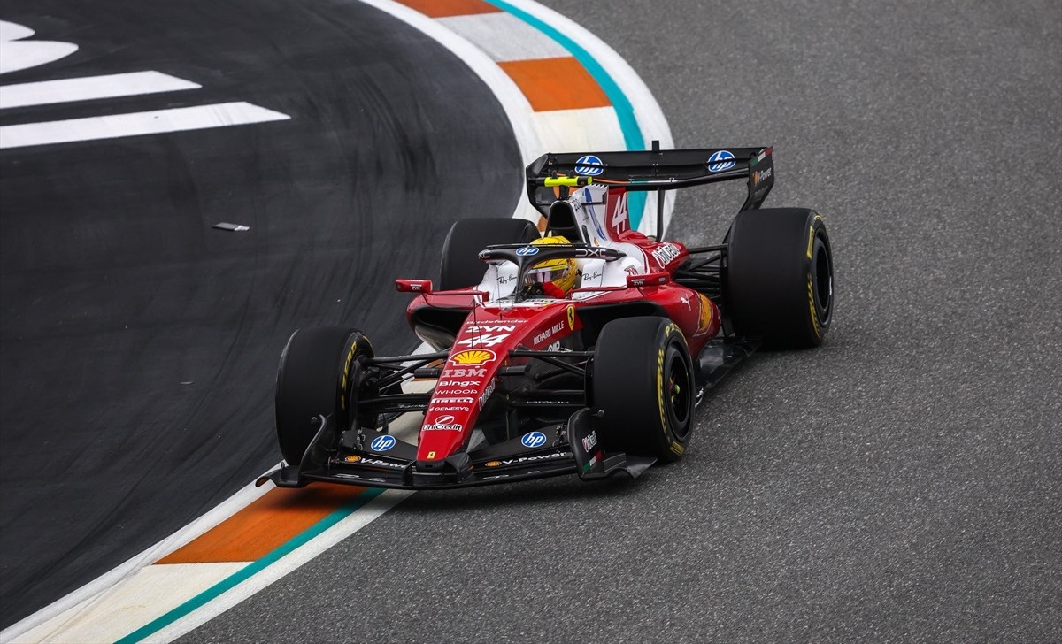 Ferrari, la SF-26 fatica. E Hamilton svela dove i rivali fanno «qualcosa» di diverso