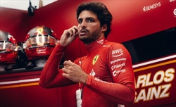 Ferrari, le condizioni di Sainz: «Mi sento molto debole»