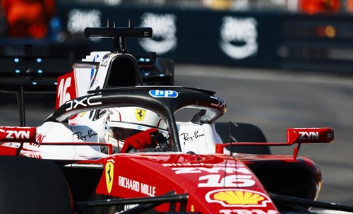 Ferrari, Leclerc a muro è furioso in radio: «Ca**o». E il team muta la comunicazione - Ferrari, Leclerc a muro è furioso in radio: «Ca**o». E il team muta la comunicazione