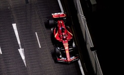 Ferrari, Leclerc a rischio penalità per un errore durante le FP3: tutti i dettagli
