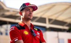 Ferrari, Leclerc preoccupato. Chiesto colloquio urgente con Elkann: il motivo - Ferrari, Leclerc preoccupato. Chiesto colloquio urgente con Elkann: ecco il motivo