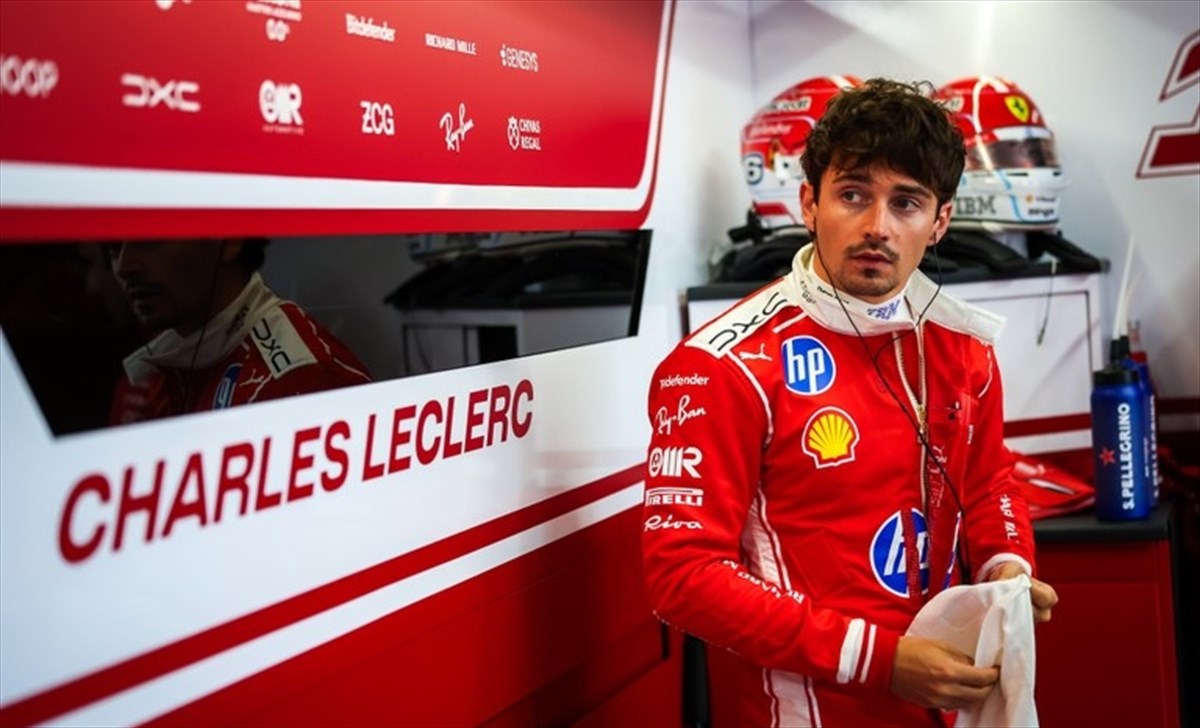 Ferrari, Leclerc scontento in radio: «Non funziona correttamente, l'auto è scarsa»