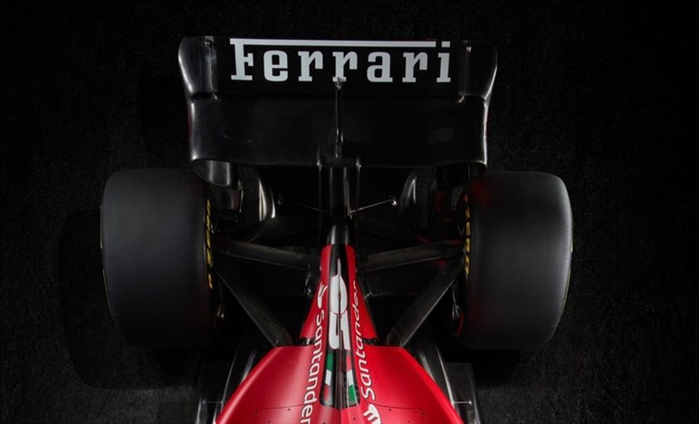 Ferrari: logo dell'azienda e nuovi colori. I dettagli sull'ala posteriore della SF-24