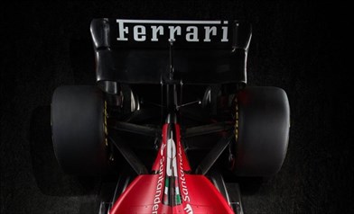 Ferrari: logo dell'azienda e nuovi colori. I dettagli sull'ala posteriore della SF-24