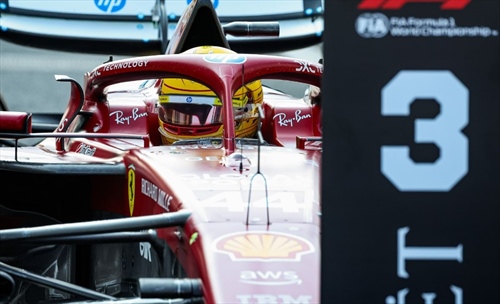 Ferrari Magazine: Hamilton si confessa tra dubbi e speranze