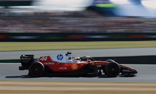 Ferrari nell'occhio del ciclone: ora è sotto la lente d'ingrandimento dei rivali