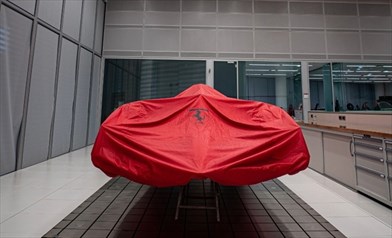 Ferrari, cambio livrea nel 2024? L'indizio social - Ferrari, possibile cambio di livrea nel 2024: ridotto il nero, arriva il giallo? L'inizio social